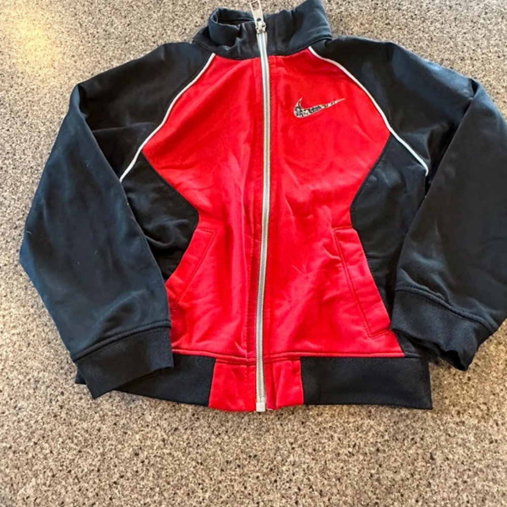Boys 3t nike zip up jacket